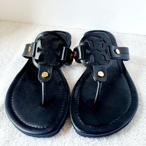 Tory Burch Women's US size 9 Thong Style Leather Miller - Black